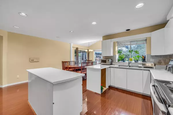 Surrey, BC V4N 3L3,10070 171a ST
