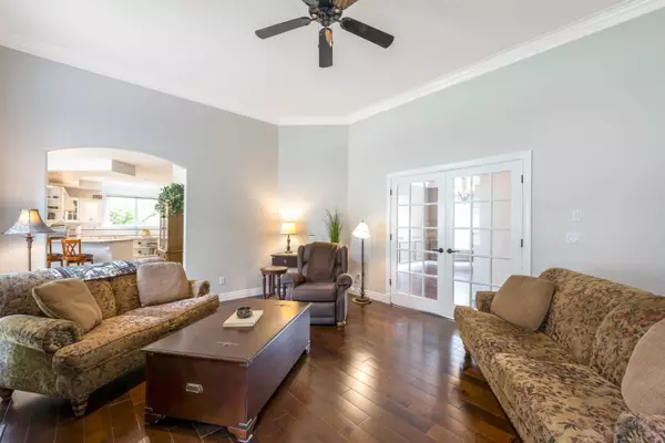 16683 77 AVE Surrey, BC V4N 0L3