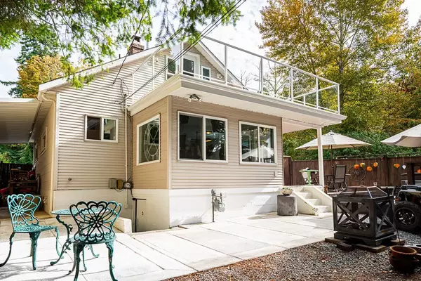 2725 Gordon AVE, Surrey, BC V4A 3J2