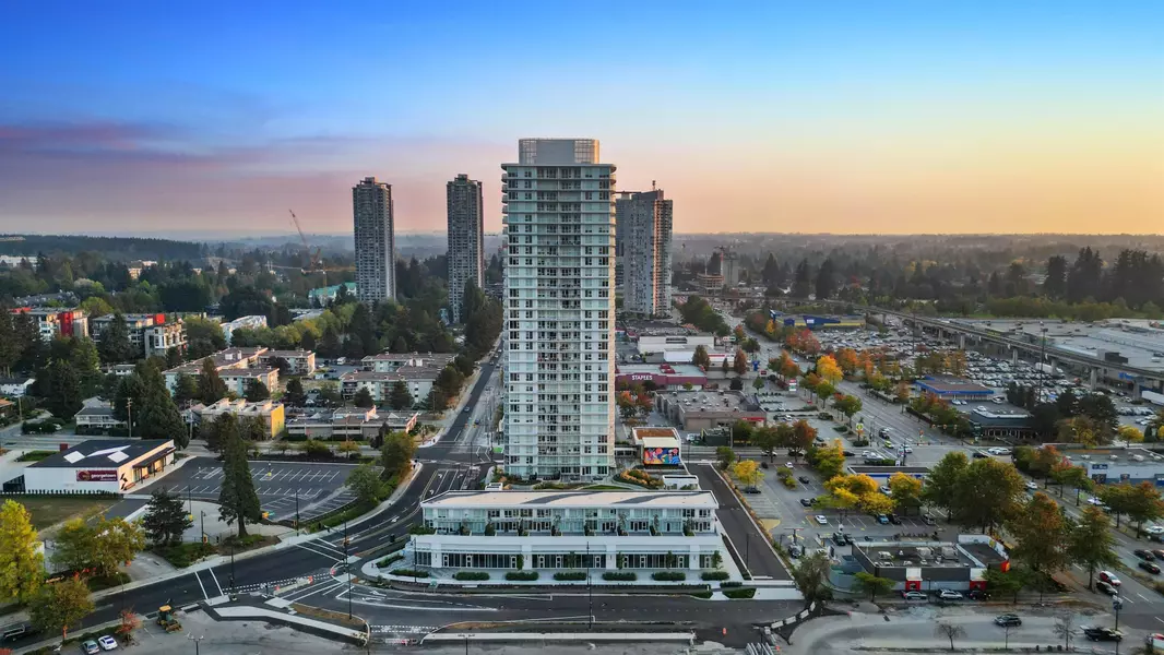 10225 Whalley BLVD #204, Surrey, BC V3T 0S2