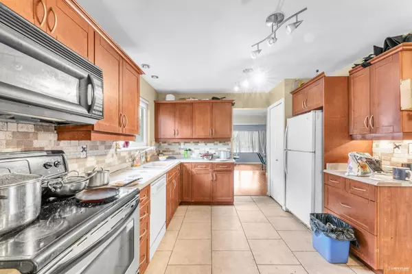 11876 82a AVE Delta, BC V4C 2E6