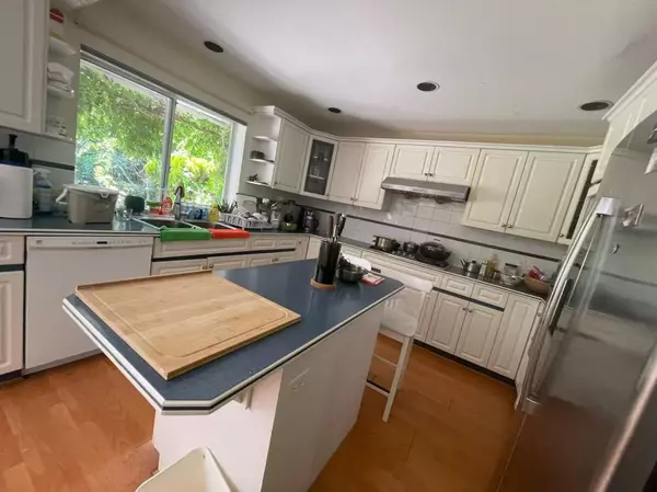 Richmond, BC V7C 1M8,8771 Bairdmore CRES