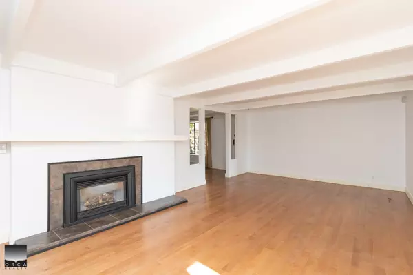 North Vancouver, BC V7R 3P2,4524 Marineview CRES