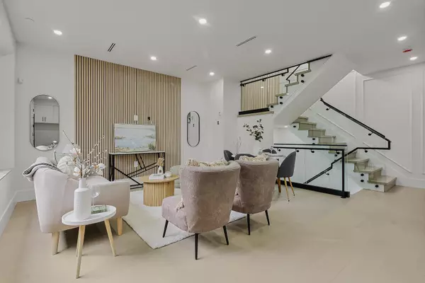 Vancouver, BC V5X 2A2,585 E 60th AVE #1