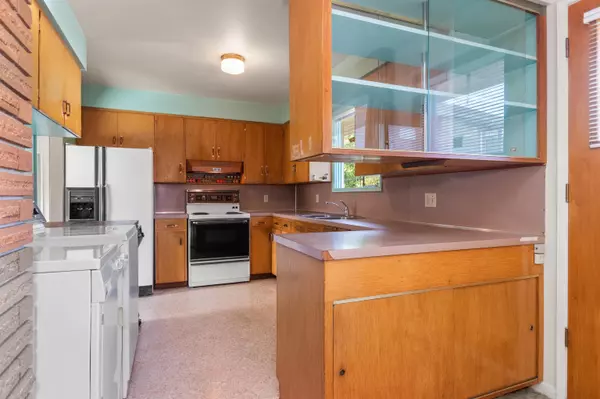 311 Allison AVE Hope, BC V0X 1L0
