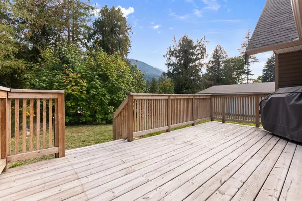 Hope, BC V0X 1L3,26542 Reynolds RD