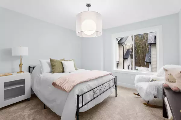 Surrey, BC V4N 4J8,9688 182a ST #14