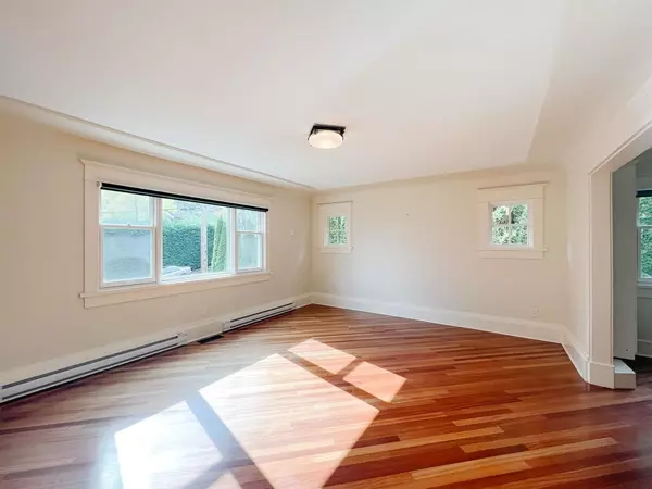 West Vancouver, BC,Address not disclosed