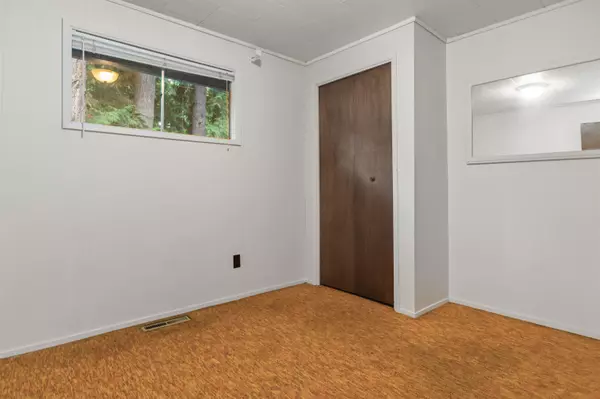 63491 Flood Hope RD Hope, BC V0X 1L2