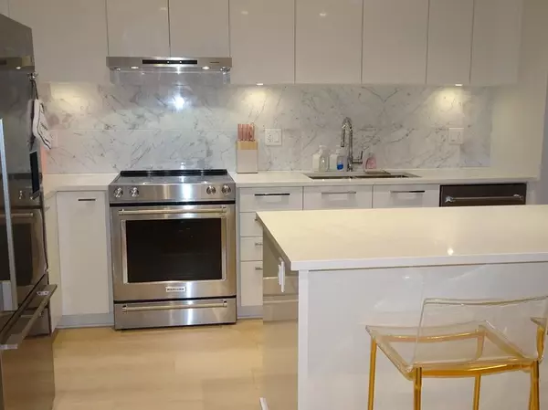 6438 Byrnepark DR #207 Burnaby, BC V3N 0J1