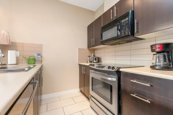 33546 Holland AVE #216 Abbotsford, BC V2S 0C1