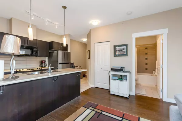 33546 Holland AVE #216 Abbotsford, BC V2S 0C1