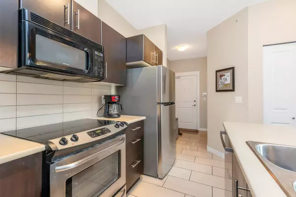 33546 Holland AVE #216 Abbotsford, BC V2S 0C1