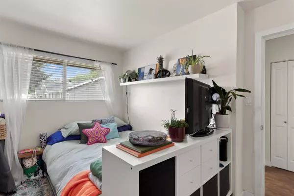 Port Coquitlam, BC V3B 4K4,3421 Edinburgh ST