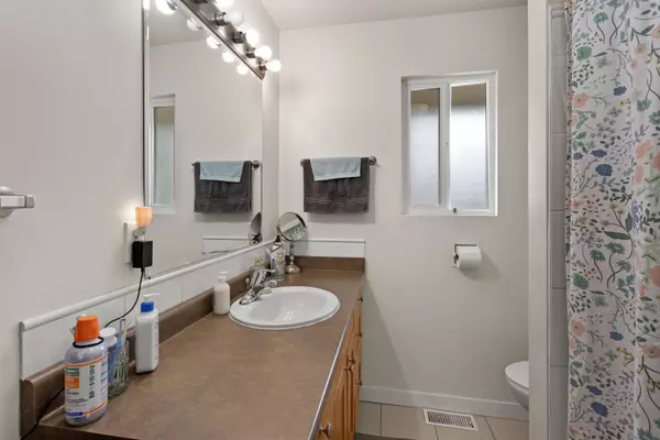 Port Coquitlam, BC V3B 4K4,3421 Edinburgh ST