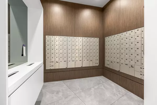 Richmond, BC V7C 0C7,5508 Hollybridge WAY #1403