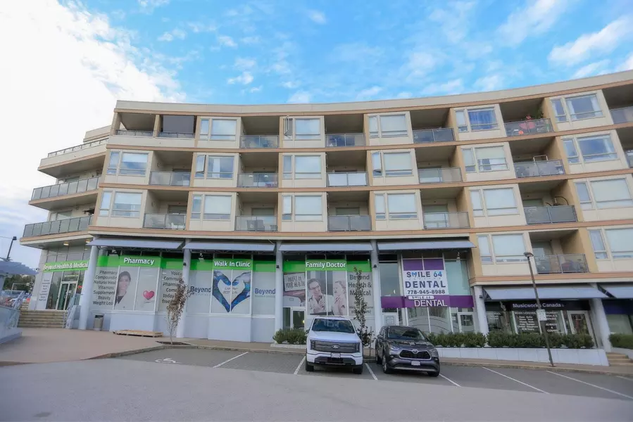 19228 64 AVE #415, Surrey, BC V3S 7C9