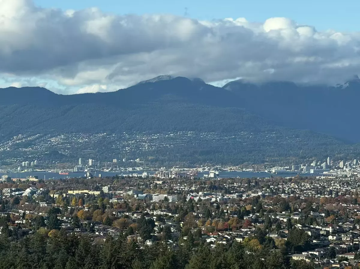 Burnaby, BC V5H 0L3,6468 Willingdon AVE #3506