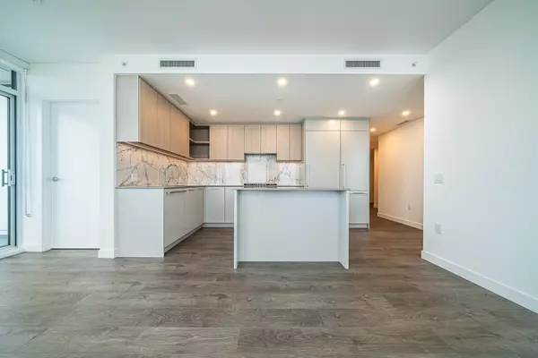 Burnaby, BC V5H 0L3,6468 Willingdon AVE #3506