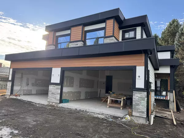 14206 North Bluff RD, White Rock, BC V4B 3C4