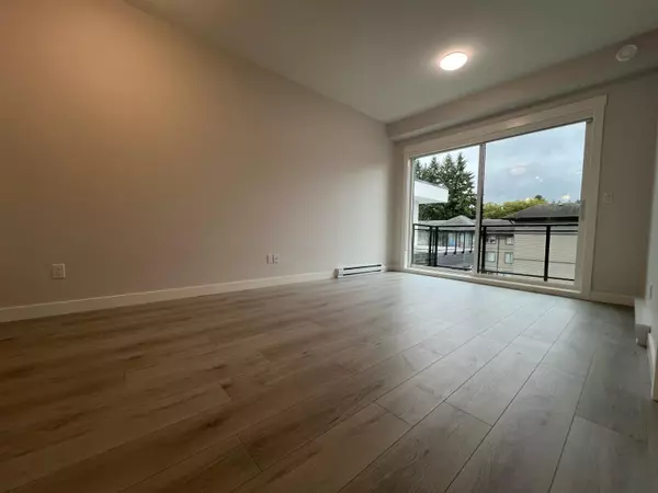 Abbotsford, BC V2S 2P3,33886 Pine ST #611