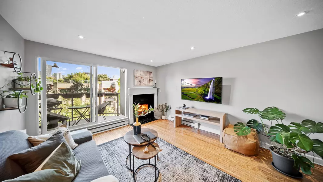 1345 W 4th AVE #17, Vancouver, BC V6H 3Y8