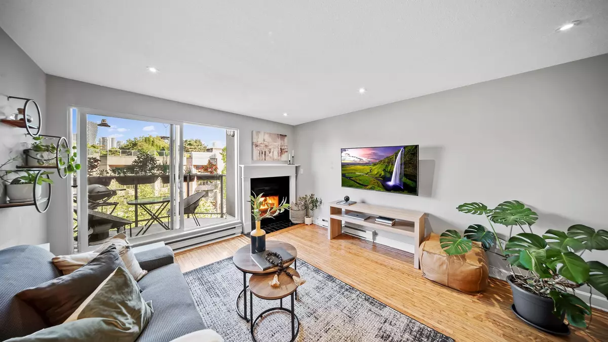 Vancouver, BC V6H 3Y8,1345 W 4th AVE #17