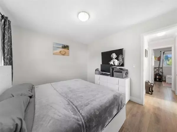 20709 120b AVE Maple Ridge, BC V2X 9T5