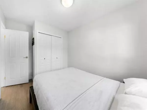 20709 120b AVE Maple Ridge, BC V2X 9T5