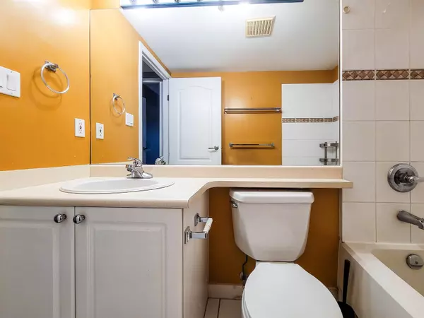Richmond, BC V6Y 4B9,7760 Granville Ave