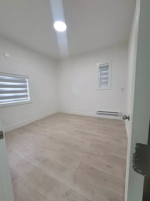 14673 84a Ave #Suite Surrey, BC V3S 7V5