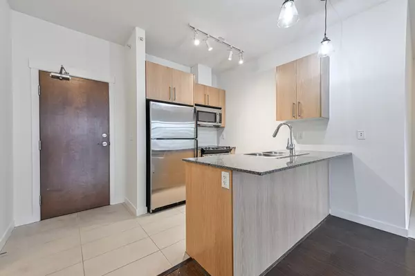 Abbotsford, BC V2S 0C8,2943 Nelson PL #401