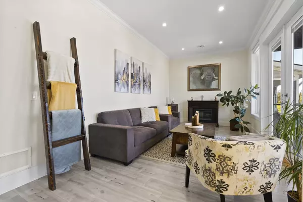 Surrey, BC V3S 2X1,14938 63 AVE