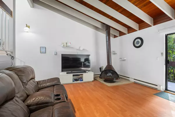 Burnaby, BC V5B 4L6,2690 Kingsford AVE