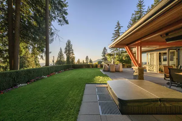 North Vancouver, BC V7N 1Y5,4120 St. Marys AVE