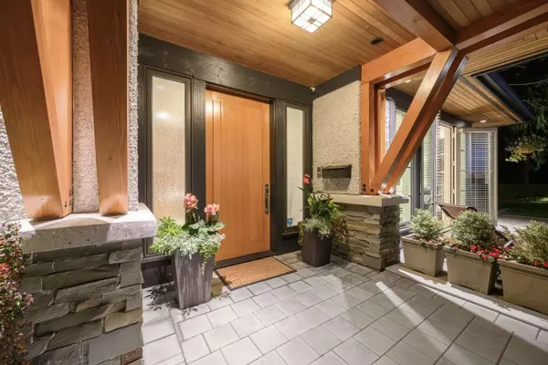 North Vancouver, BC V7N 1Y5,4120 St. Marys AVE