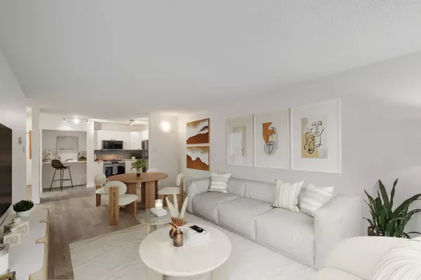 North Vancouver, BC V7P 3E3,2012 Fullerton AVE #201