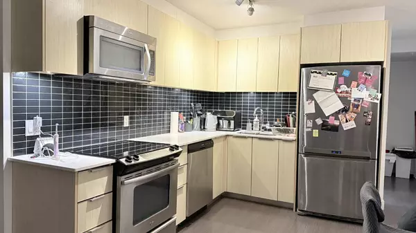 Vancouver, BC V6B 0M2,1325 Rolston ST #512