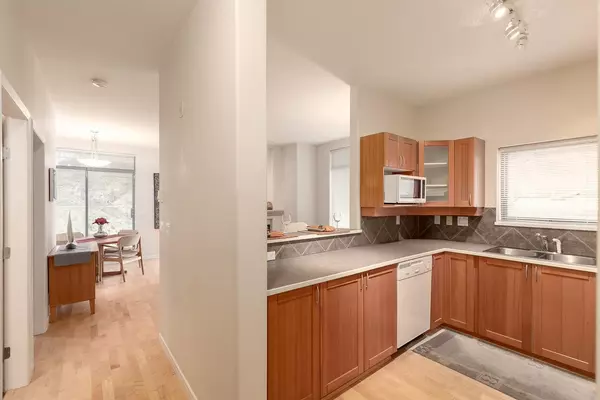 Vancouver, BC V6K 4T6,2688 Vine ST #302
