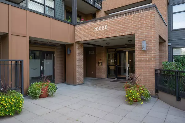 Langley, BC V3A 0H2,20068 Fraser HWY #403