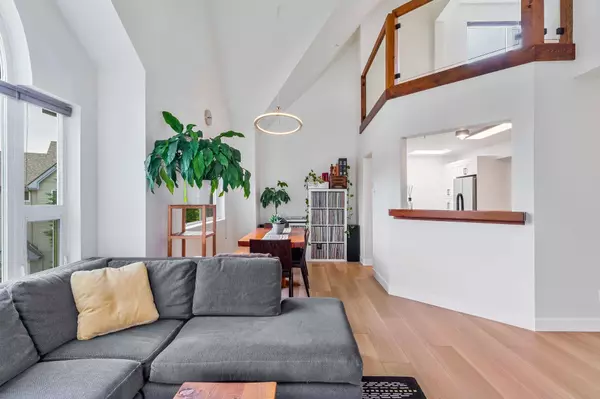 Squamish, BC V8B 0K1,1466 Pemberton AVE #312