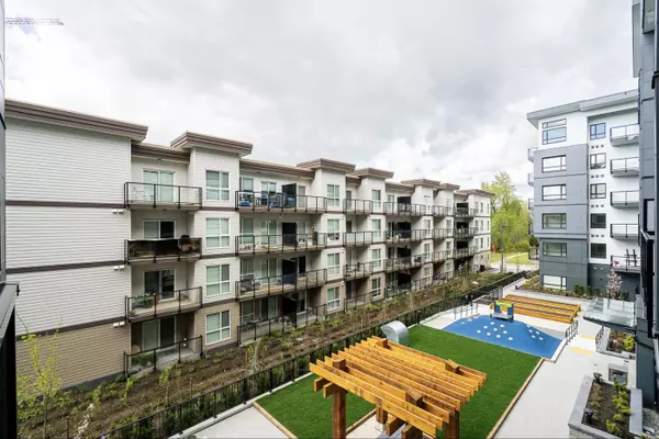 Surrey, BC V3T 0T5,10777 138 ST #203