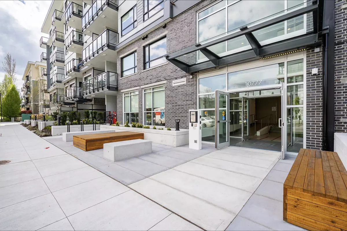 Surrey, BC V3T 0T5,10777 138 ST #203