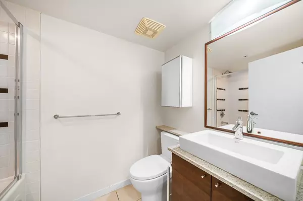 4178 Dawson ST #1105 Burnaby, BC V5C 0A1