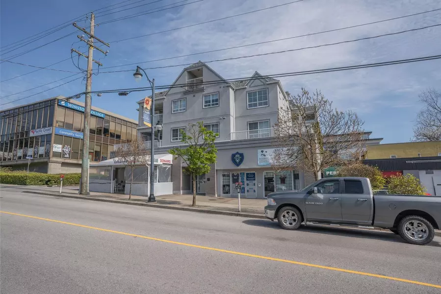 723 Twelfth ST #206, New Westminster, BC V3M 4J8