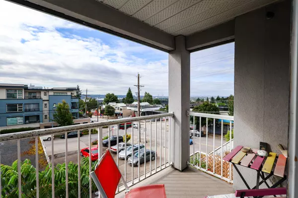 New Westminster, BC V3M 4J8,723 Twelfth ST #206