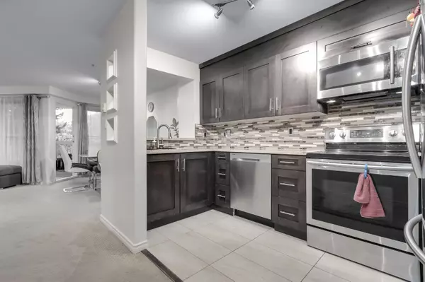 Richmond, BC V6Y 3Z1,8880 Jones RD #205