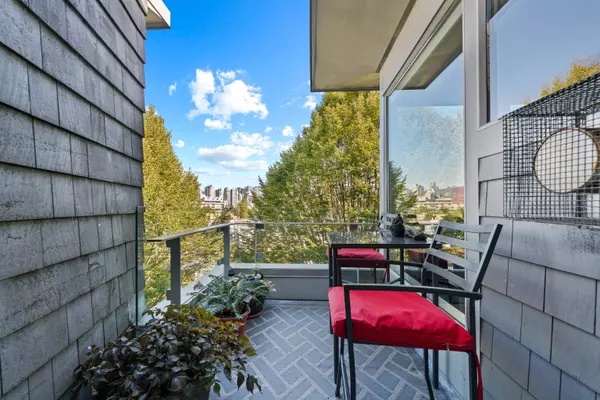 638 W 7th AVE #325 Vancouver, BC V5Z 1B5