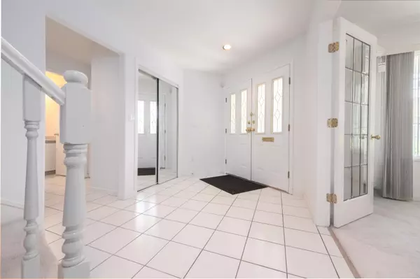 Richmond, BC V6X 1R2,9900 Patterson RD