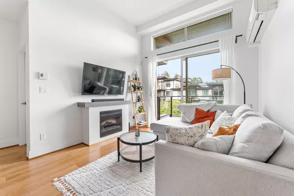Burnaby, BC V3N 0B4,7428 Byrnepark WALK #505